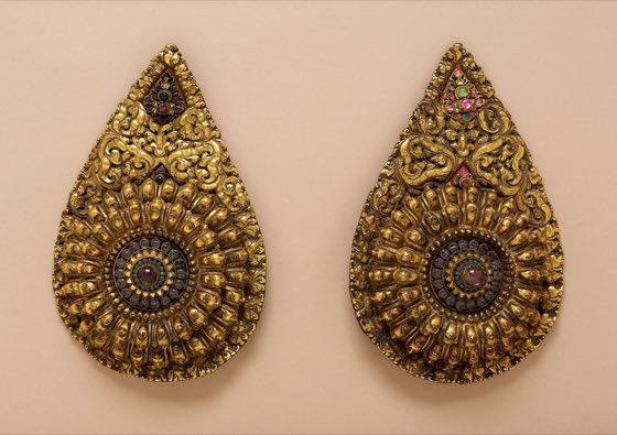 Aretes de gota antiguos